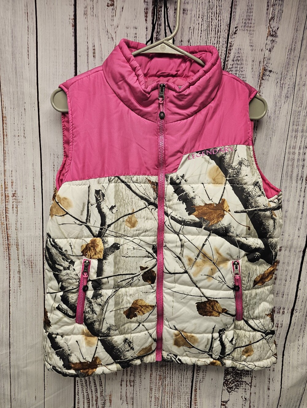 Legendary Whitetails Women's Pink & Camo Big Game Insulated Puffer Vest Size L